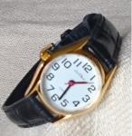 Left- handed wristwatch for women GOLD